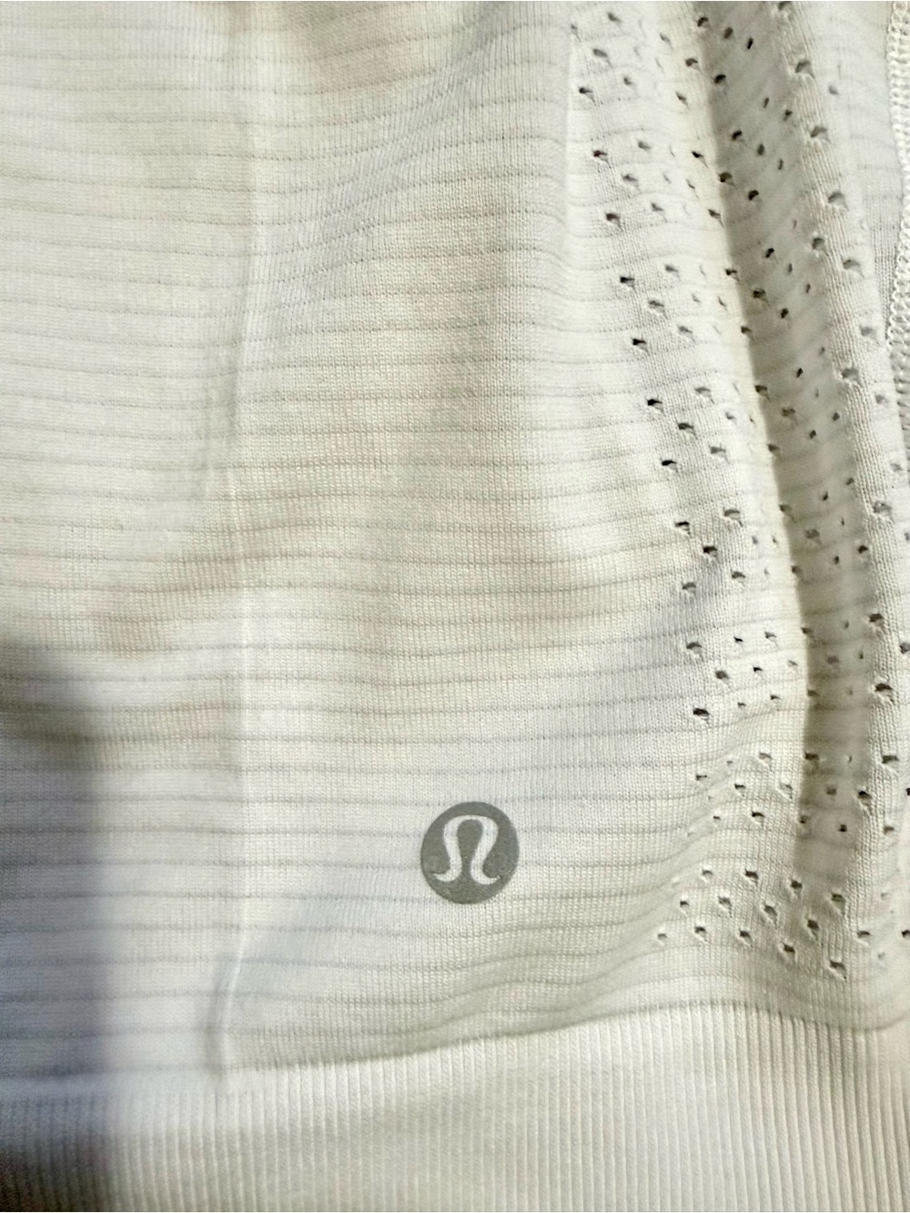 Lululemon Breeze By Long Sleeve Squad White Size 8 - Picture 4 of 5
